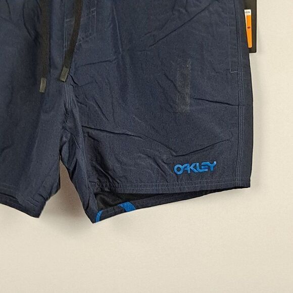 Oakley Mens Board Shorts NWT - Picture 3 of 9